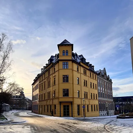 Accommodatie bij particulieren Kuenstlerzimmer In Der Haeselburg - Abstrakte Mit Badewanne Gera